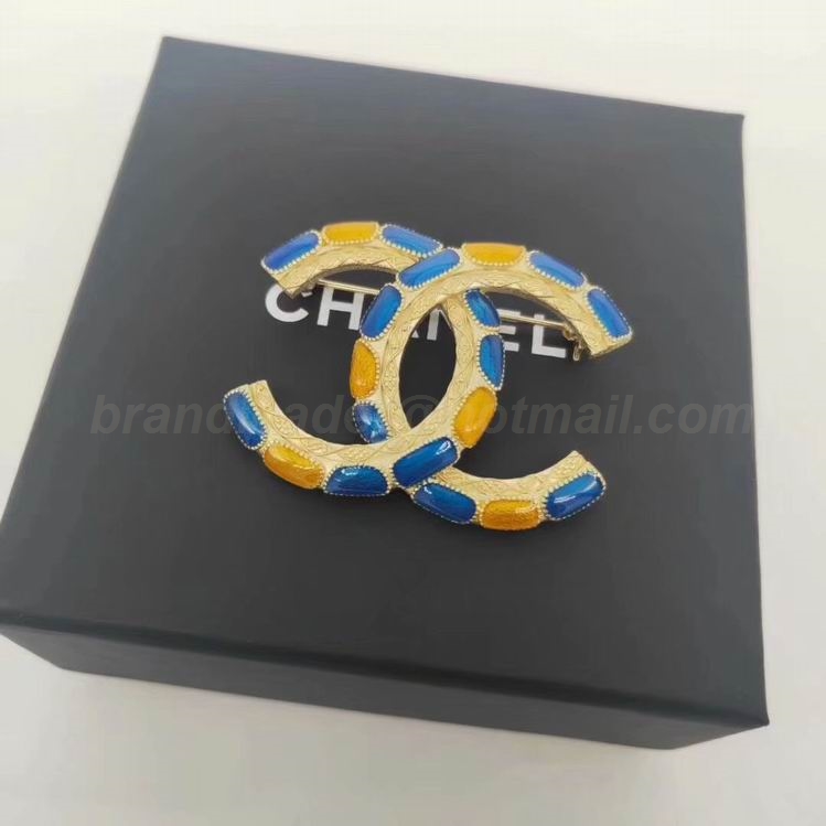 Chanel Brooch 118